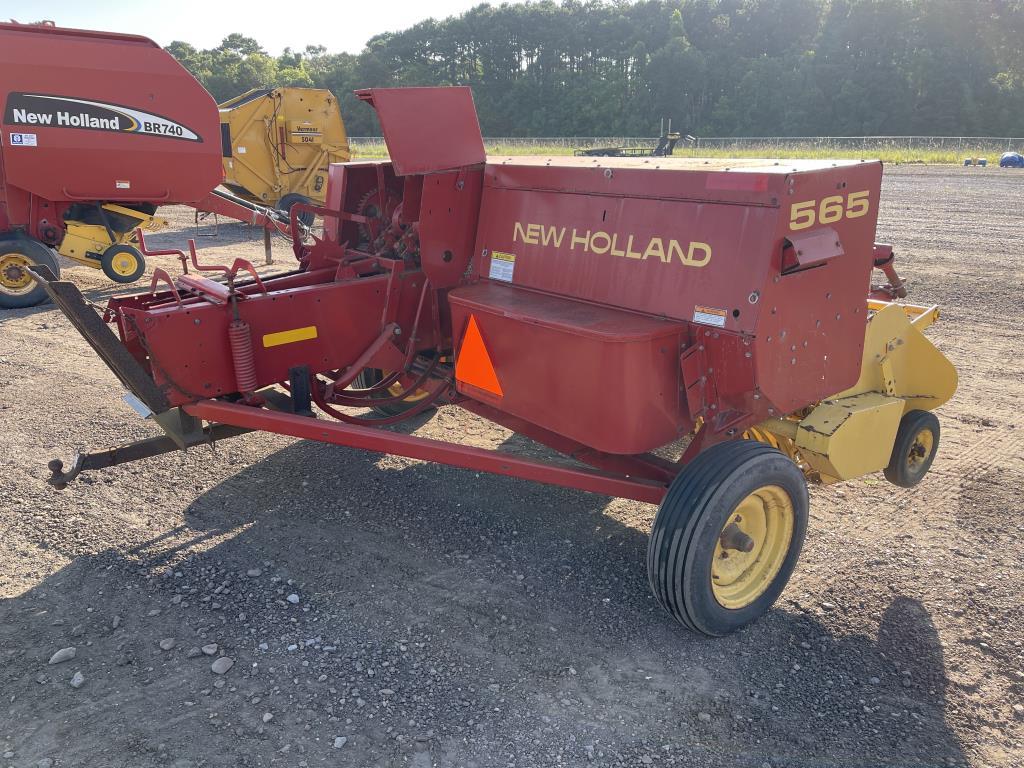 New Holland 565 Square Baler