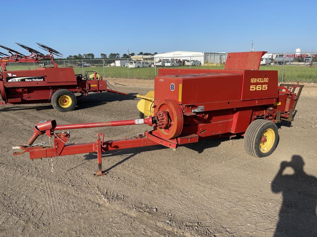New Holland 565 Square Baler
