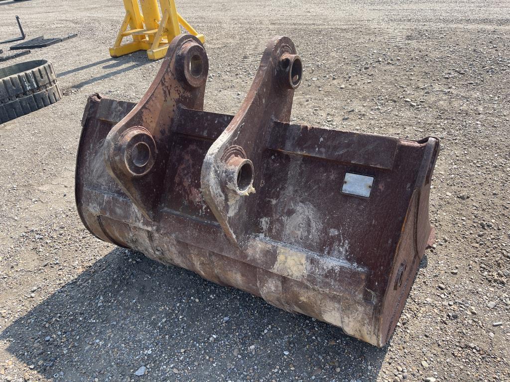 60 inch clean out bucket