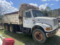 2000 International 4900 Dump Truck