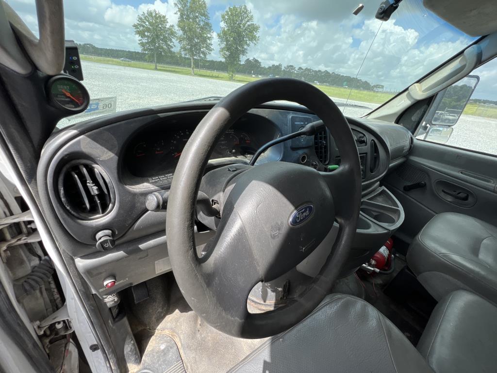 2007 Ford E450 Box Truck