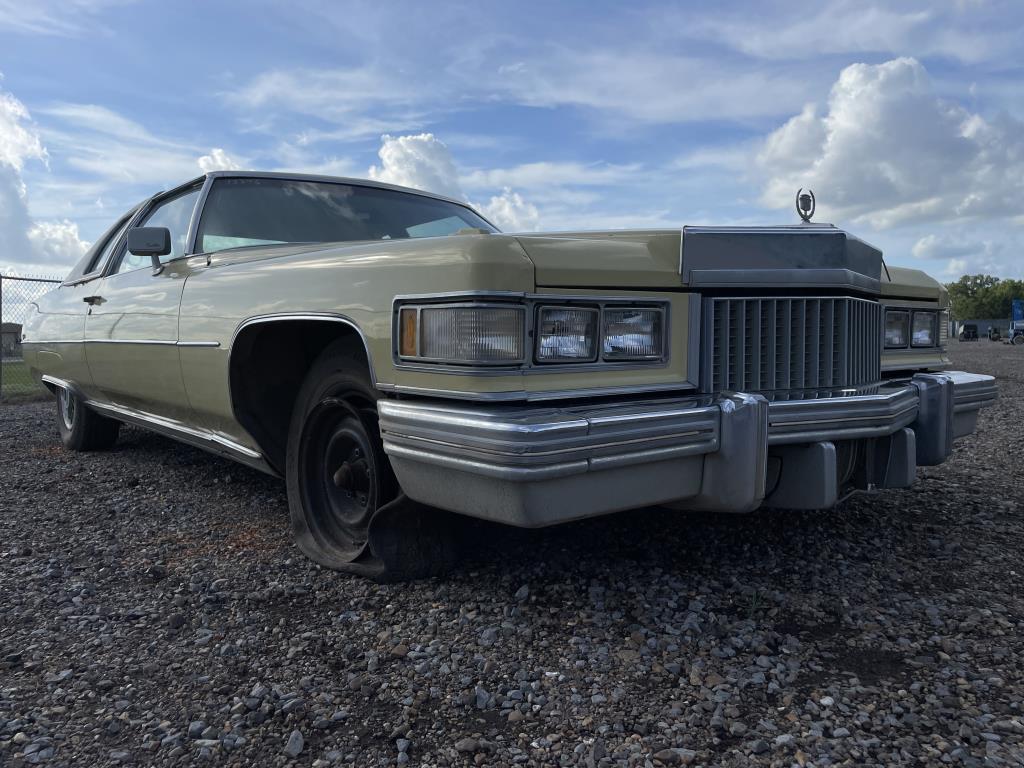 1975 Cadillac Coupe DeVille