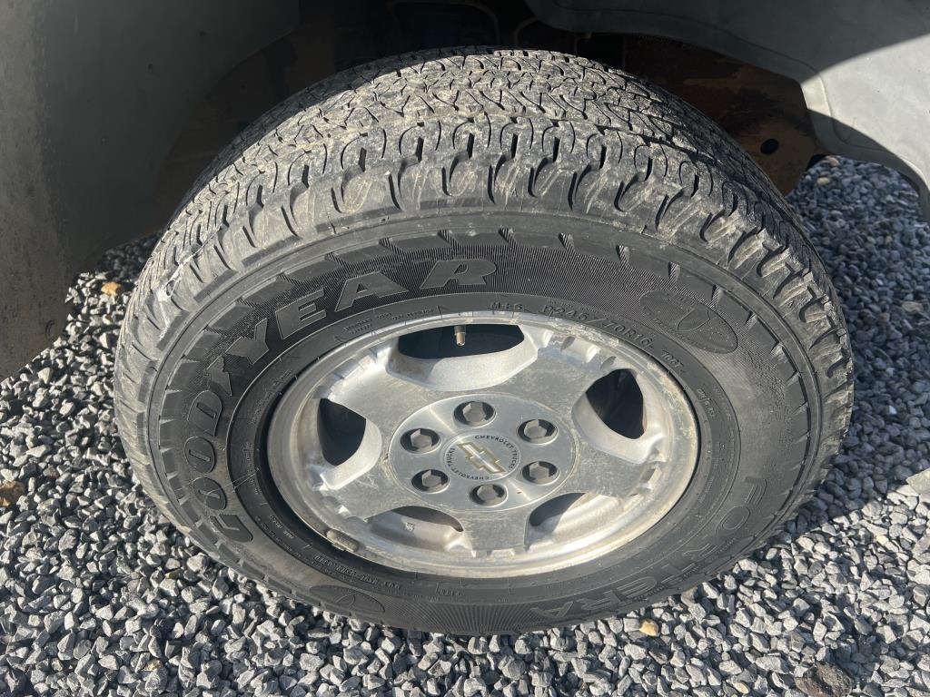 2001 Chevrolet Tahoe SUV