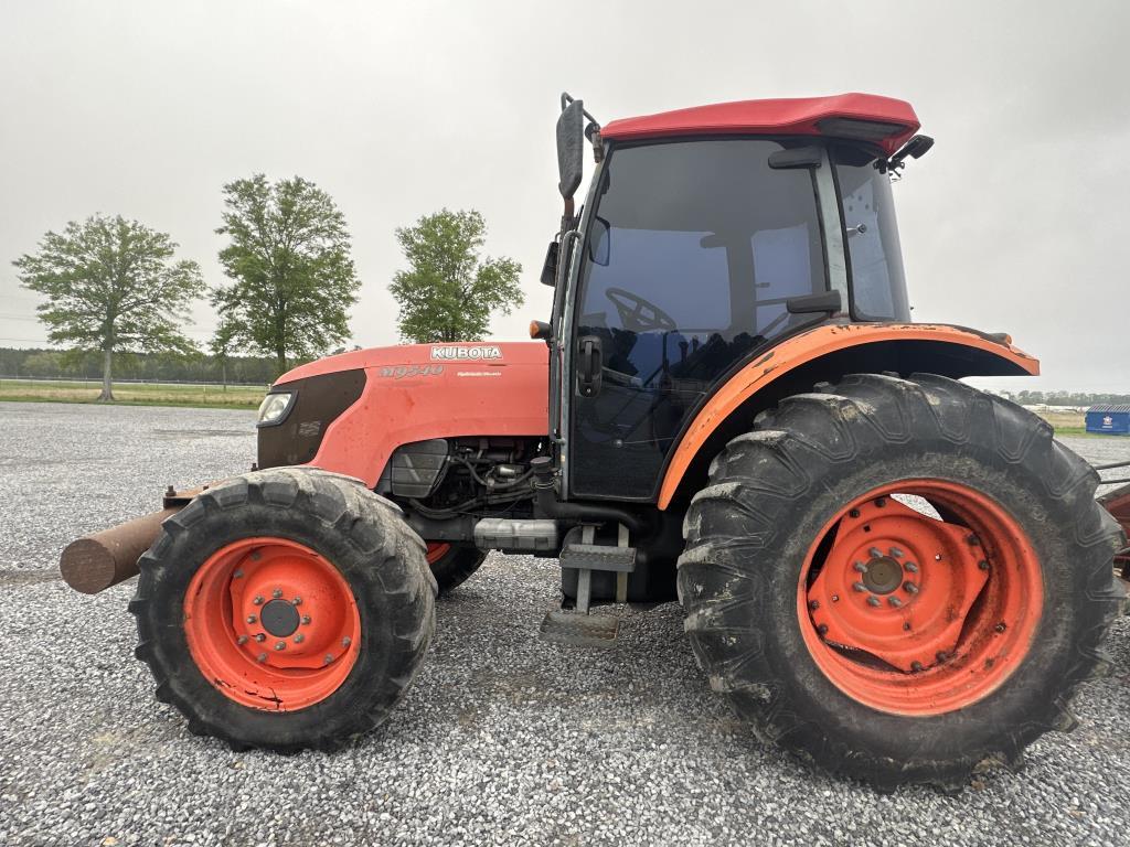 Kubota M9540 Tractor