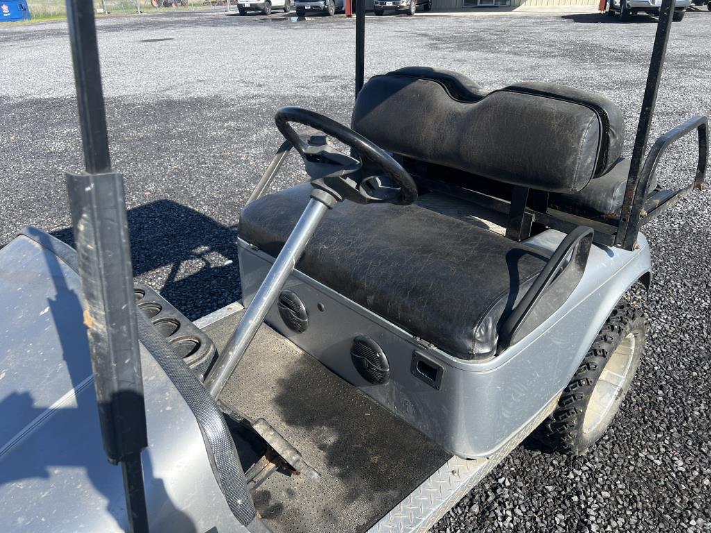 2010 EZGO Electric Valor Golf Cart