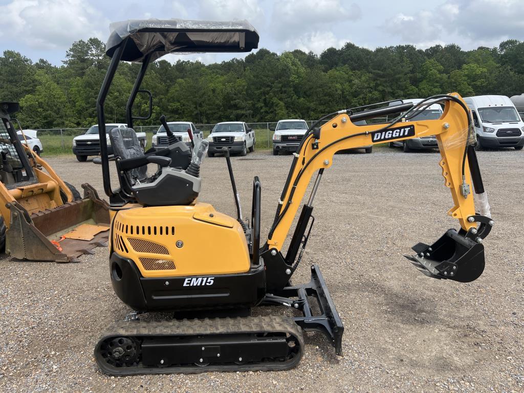 2024 Diggit EM15 Gas Mini Excavator