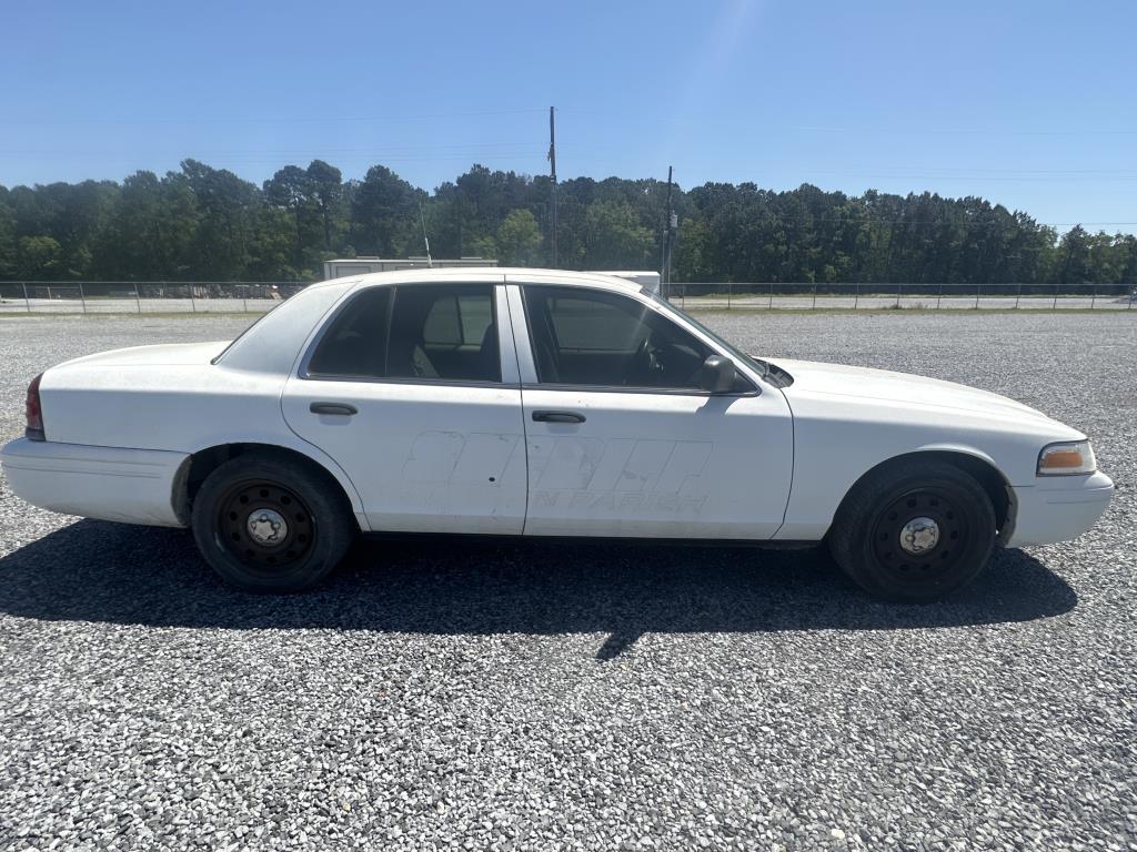 2009 Ford Crown Victoria Sedan