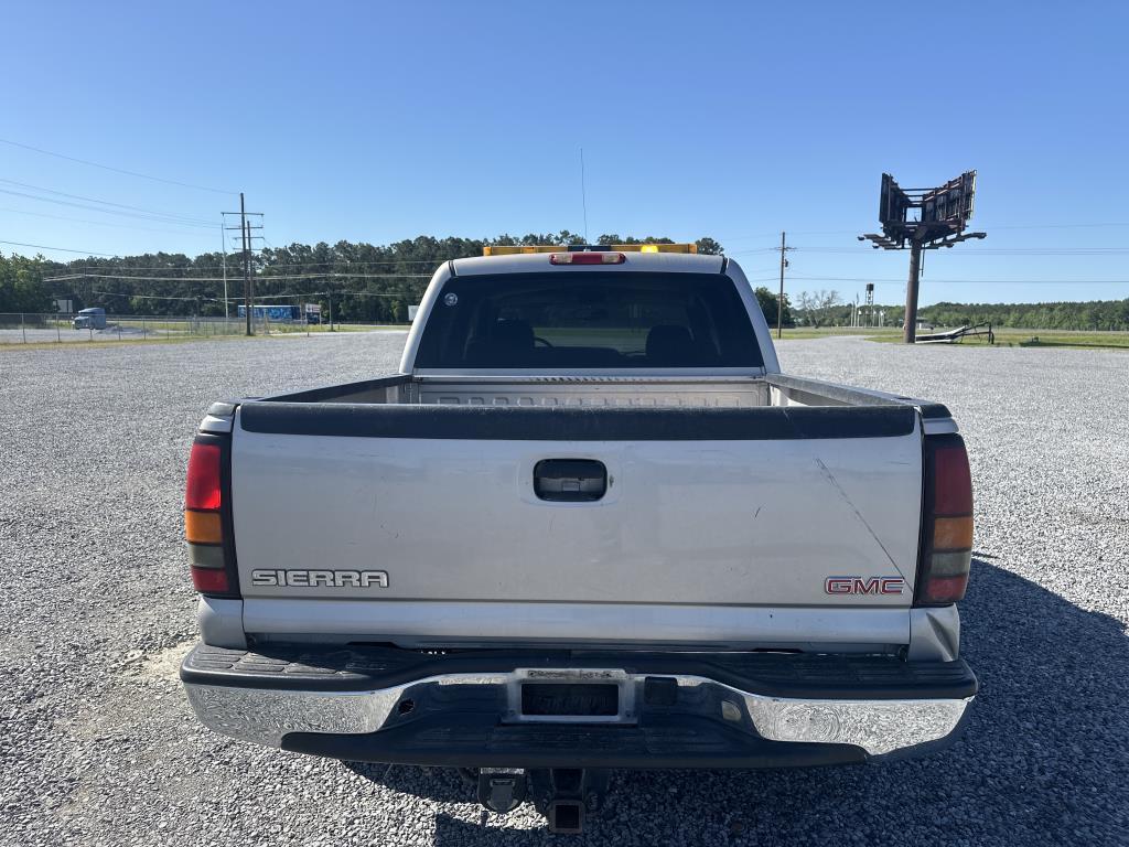 2005 GMC Sierra 1500 Truck