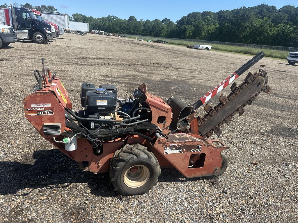 2011 Ditch Witch Rt12 Walk Behind Trencher