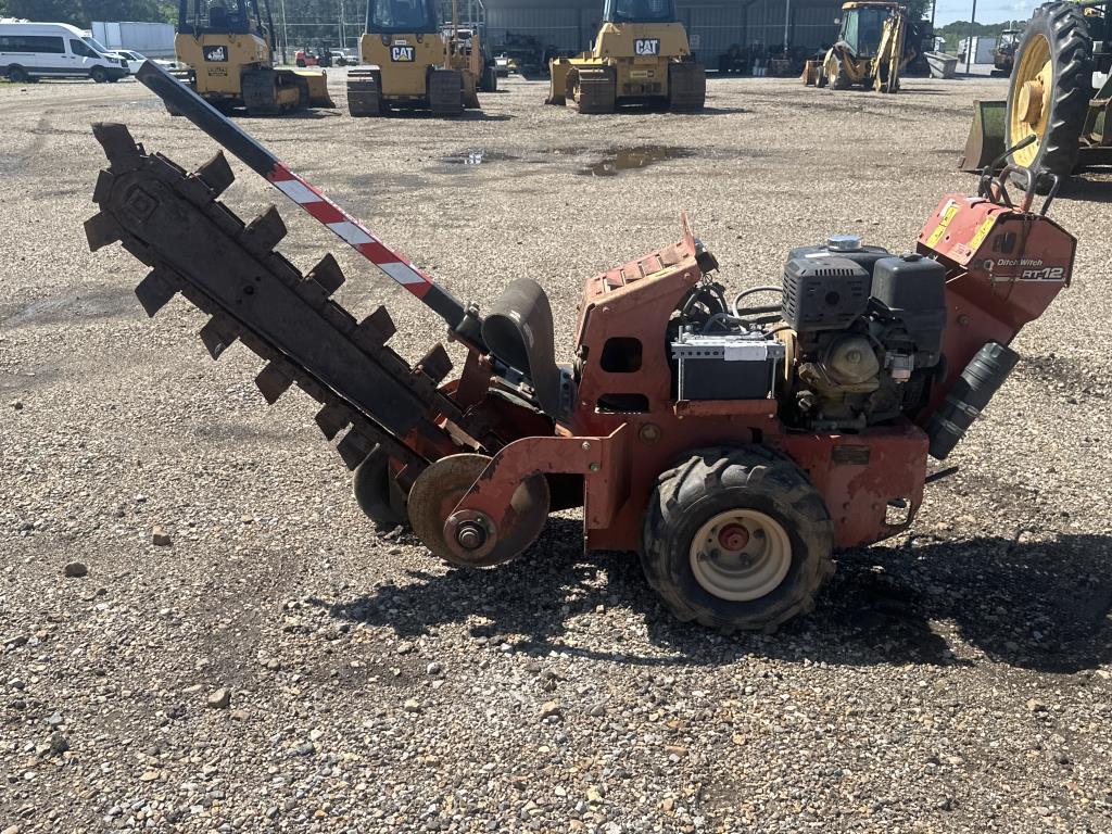 2011 Ditch Witch Rt12 Walk Behind Trencher