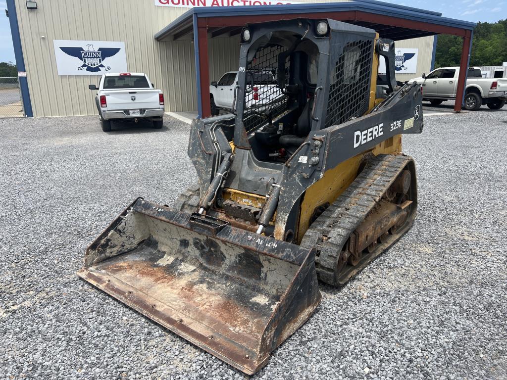 John Deere 323E Skidsteer