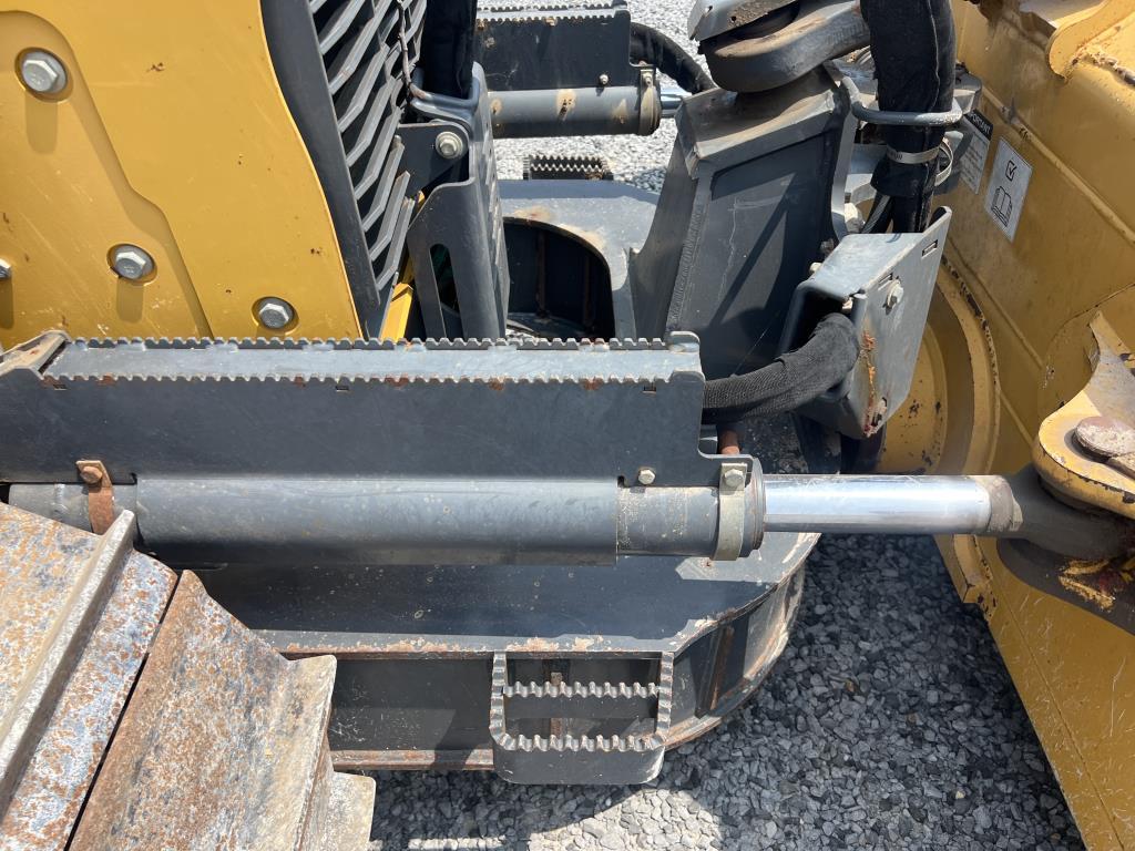 2012 John Deere 700K LGP Crawler Dozer With Pipe Layer