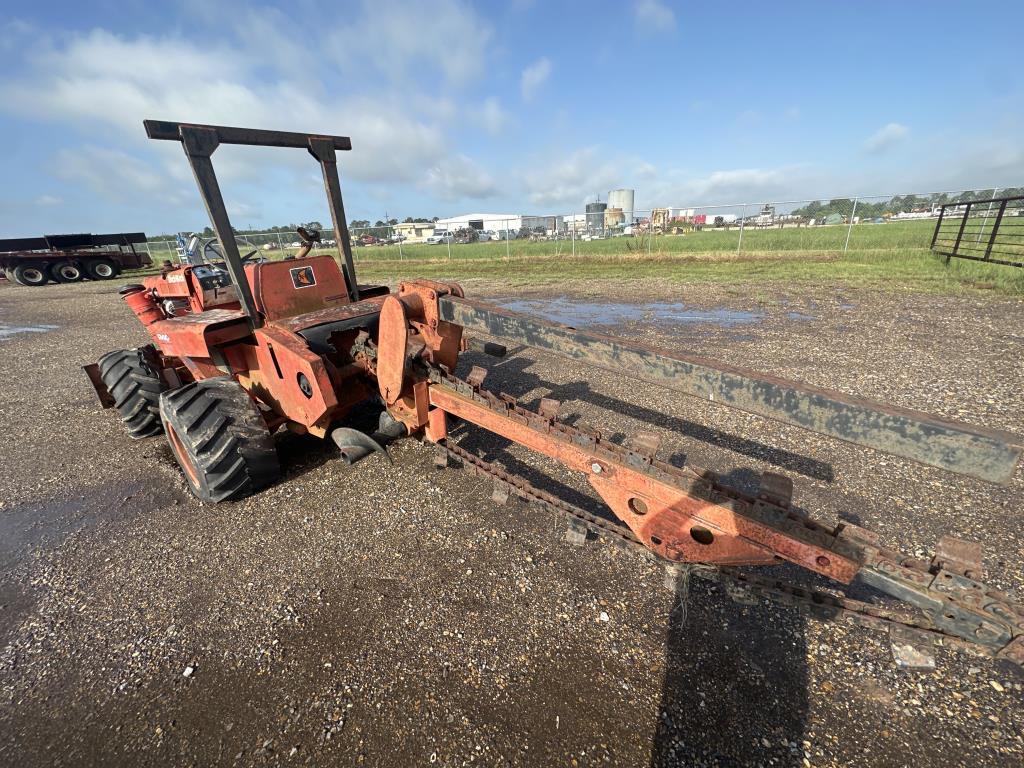 Ditch Witch R40DD Trencher
