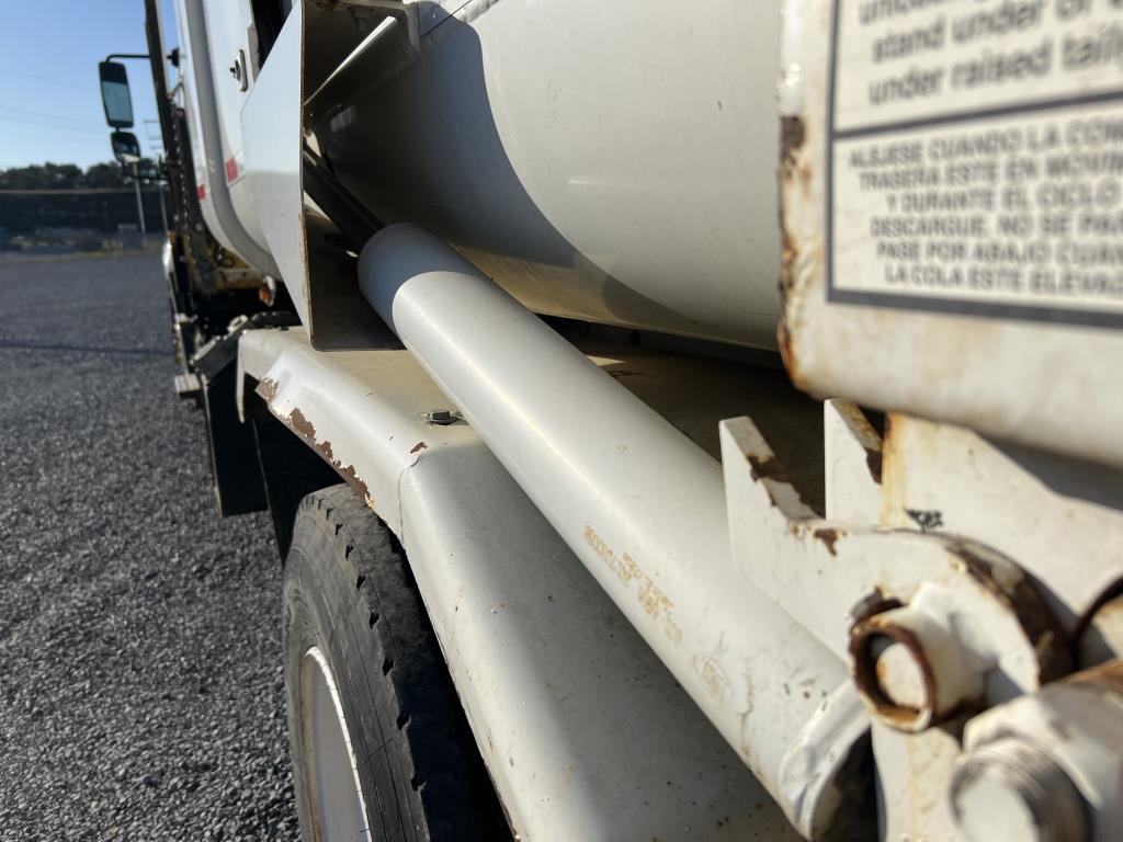 2019 Freightliner 108SD Garbage Truck