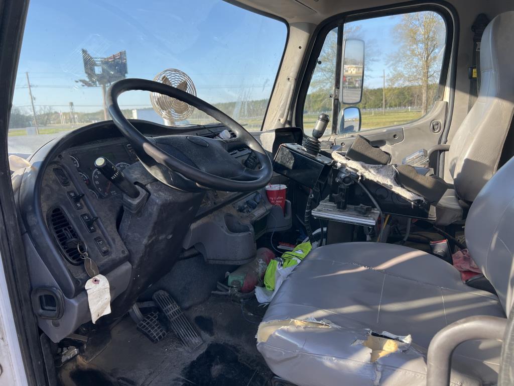 2019 Freightliner 108SD Garbage Truck