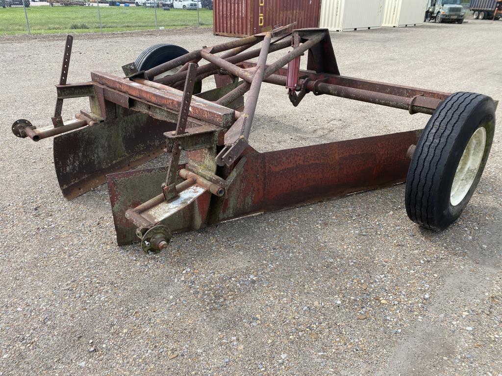 Levee  Maker