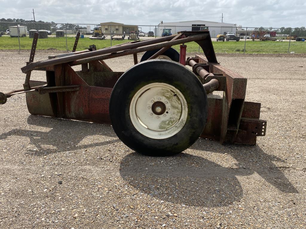 Levee  Maker