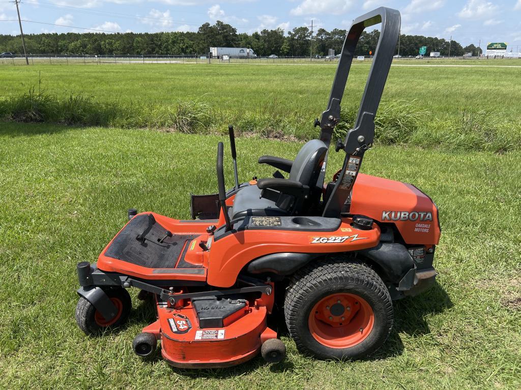 Kubota ZG227 Zero Turn Mower