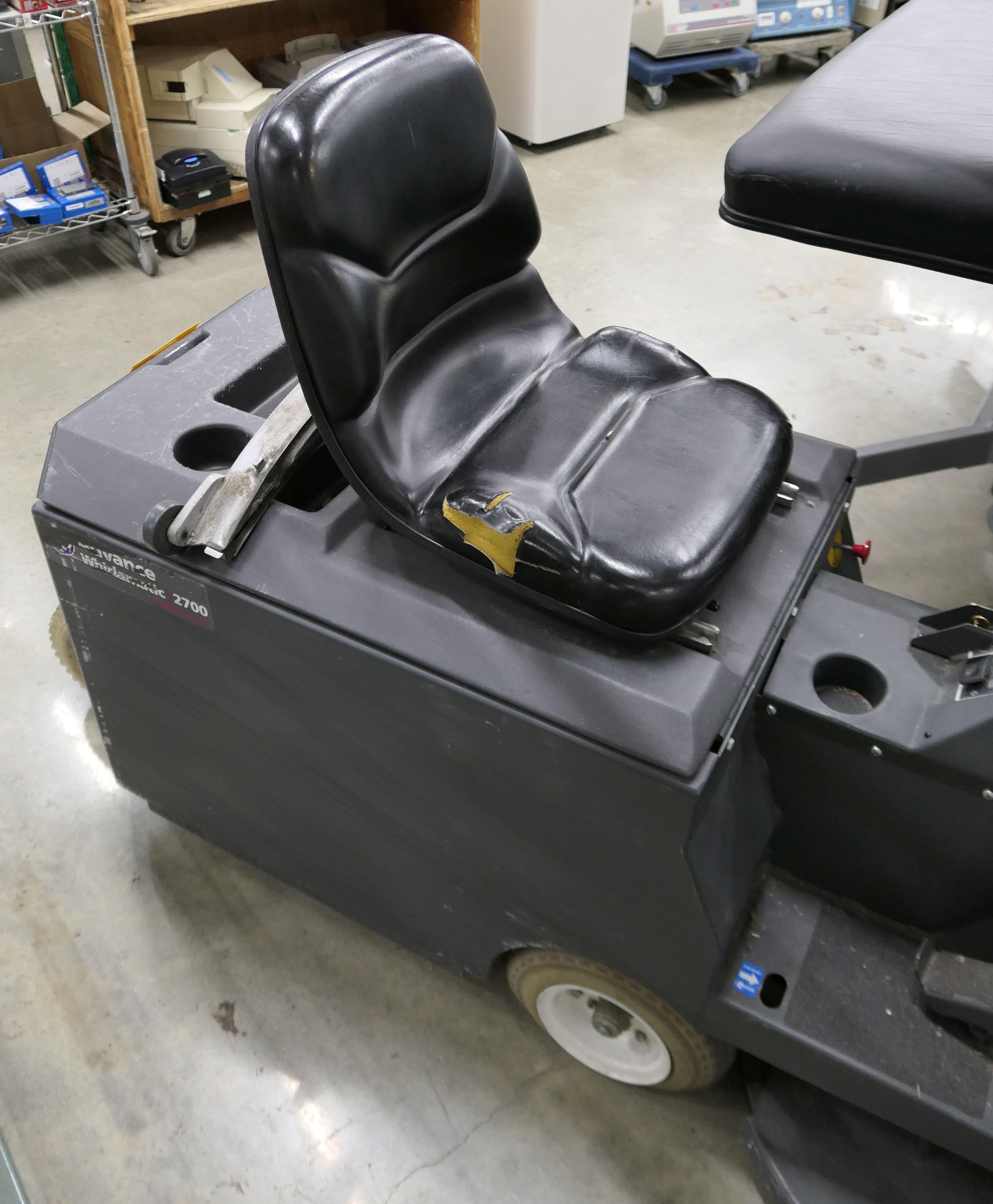 Riding Burnishing Machine: Nilfisk Advance Whirlamatic 2700, 1 Item