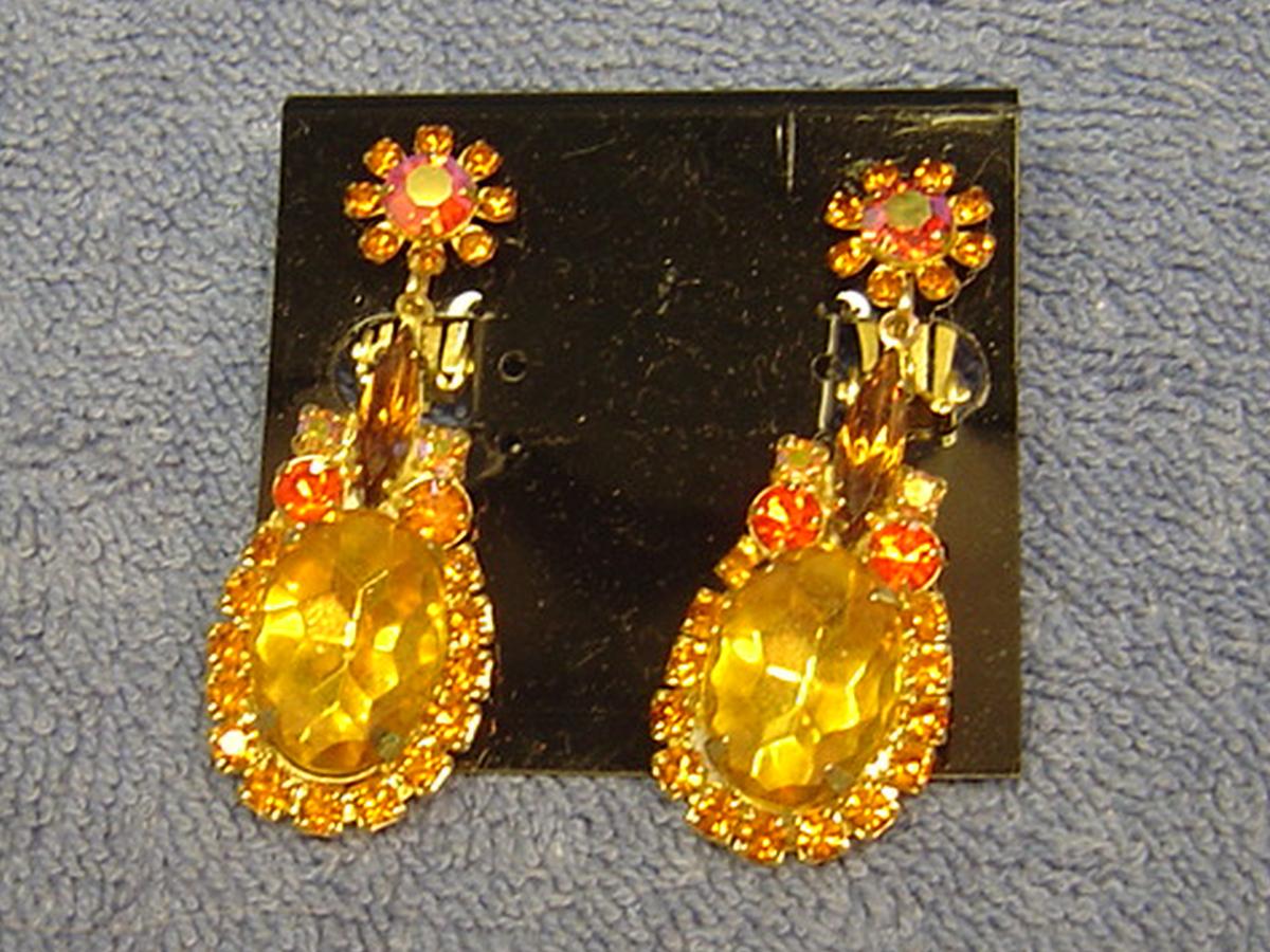 AWESOME RHINESTONE COSTUME JEWELRY EARRINGS