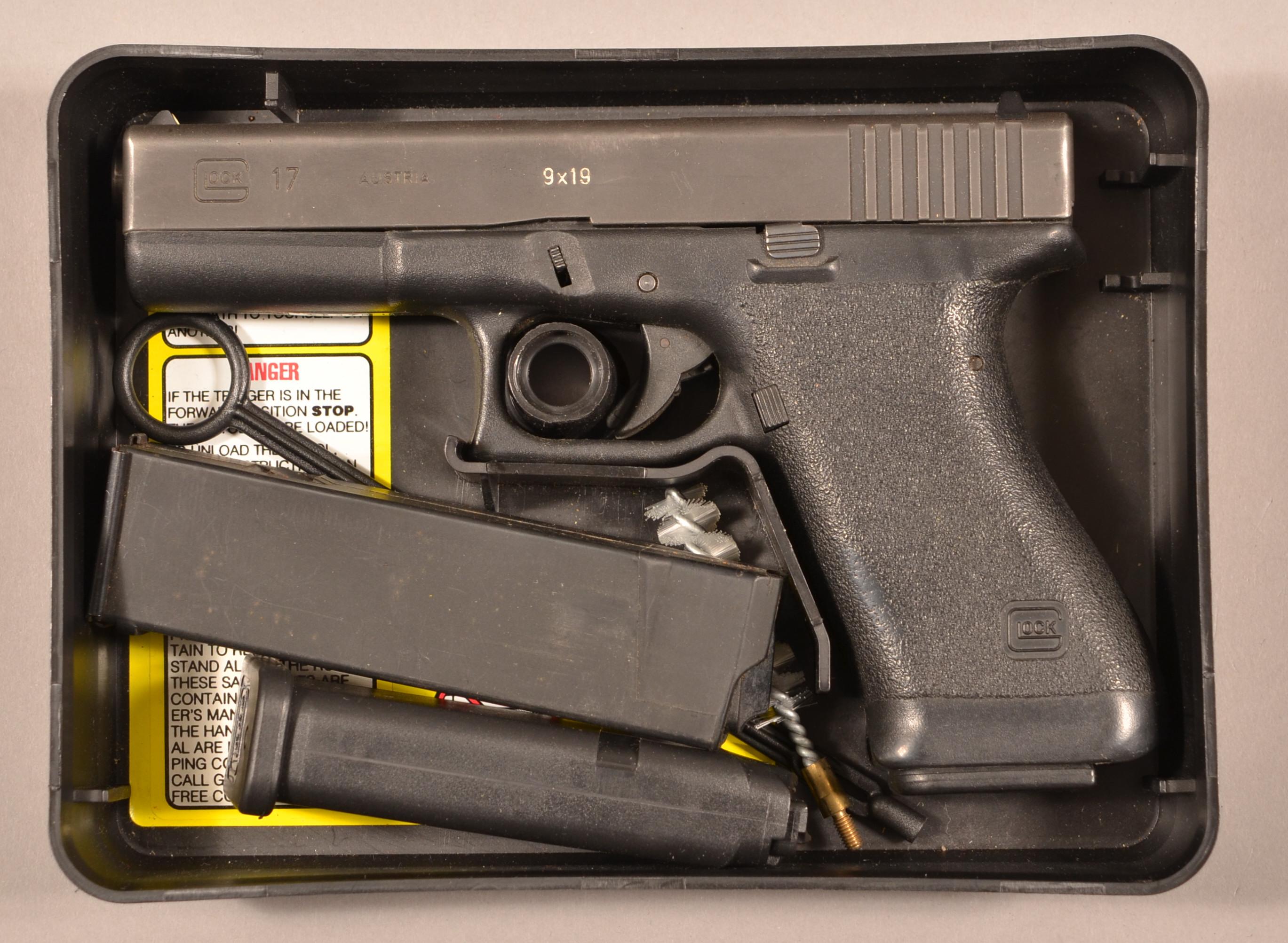 Glock 17 9x19 Handgun