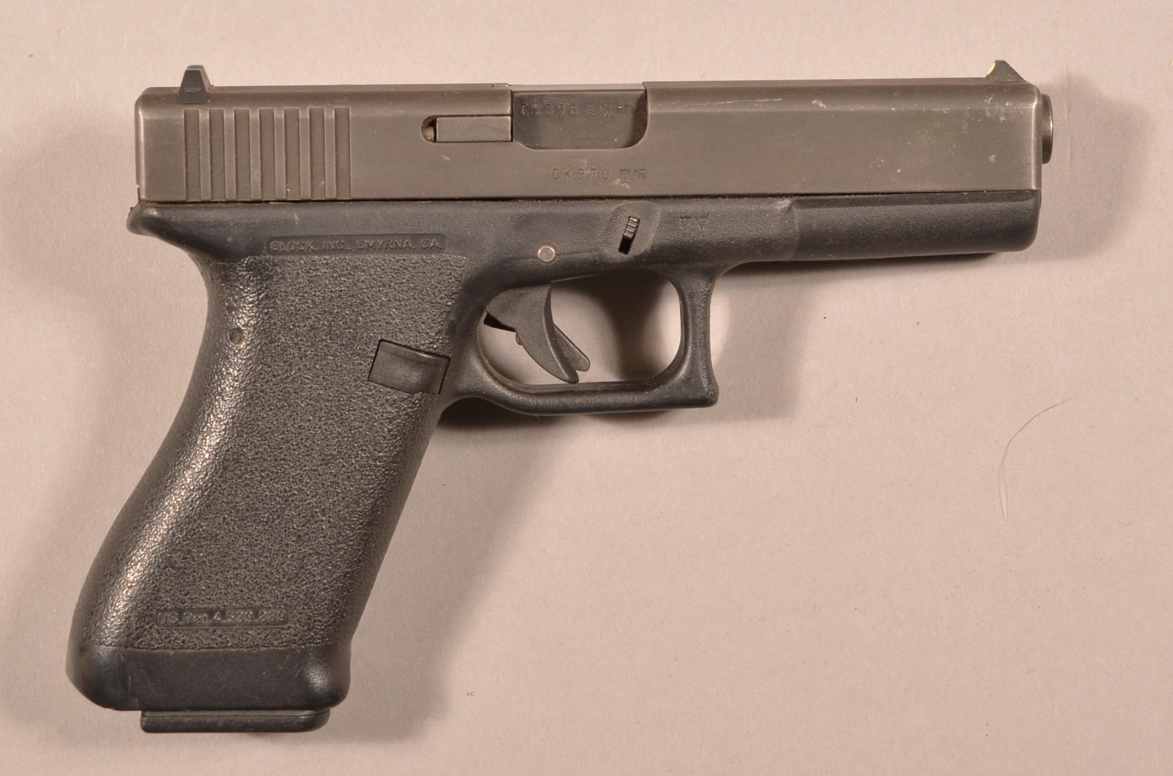 Glock 17 9x19 Handgun