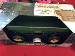 John Deere 1/8 Scale Toy Flare Wagon