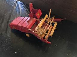 Massey Harris Toy Clipper Combine
