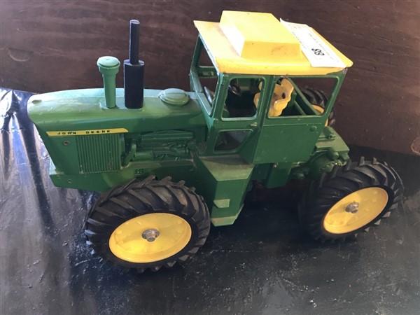 John Deere Articulating Toy Farm Tractor