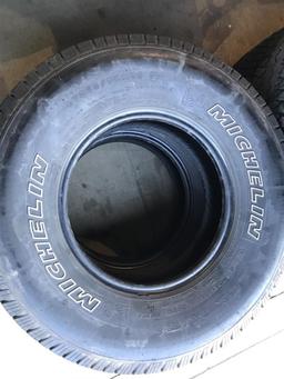 (2) Michelin LT265/75r16
