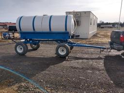 1000   gallon tank with engine/pump