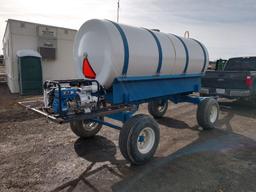 1000   gallon tank with engine/pump