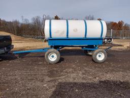1000   gallon tank with engine/pump