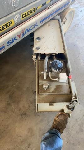 "ABSOLUTE" Sky Jak SJ111 3226 Scissor Lift