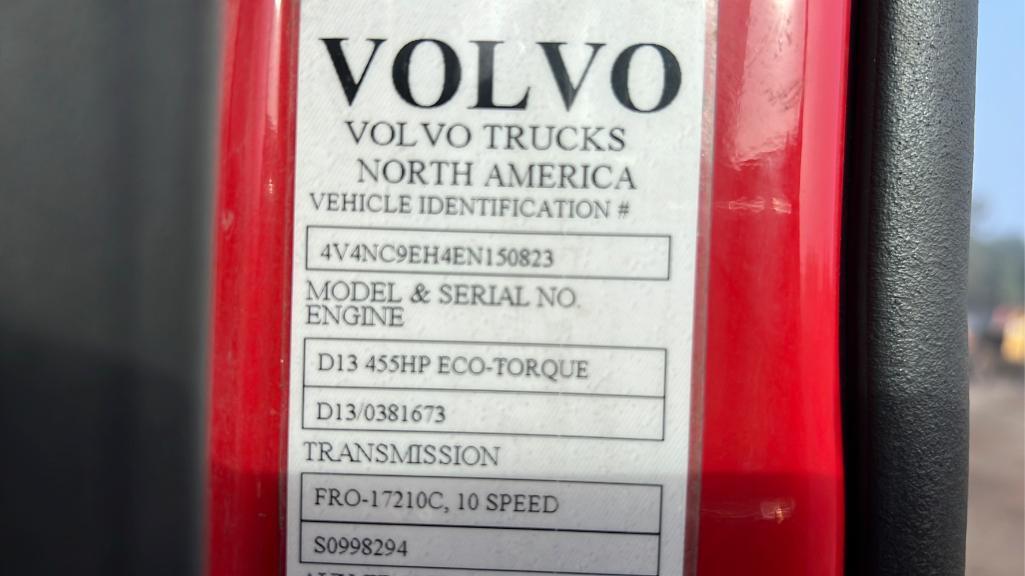 2014 Volvo VNL Semi Truck