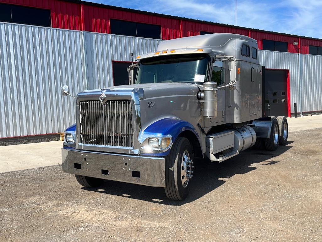 2007 International L9357 Semi Truck