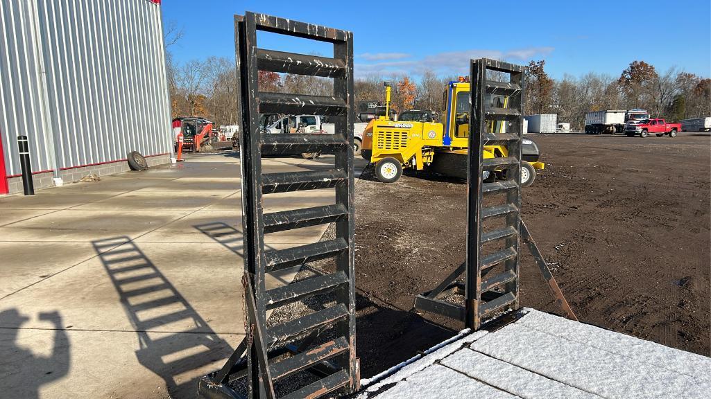 "ABSOLUTE" 2006 Belmont 20? 6 Ton Skid Loader Trailer