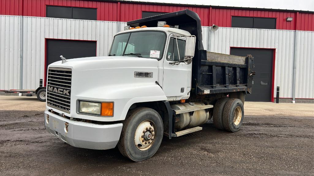 "ABSOLUTE" 1993 Mack CH600 Dump Truck