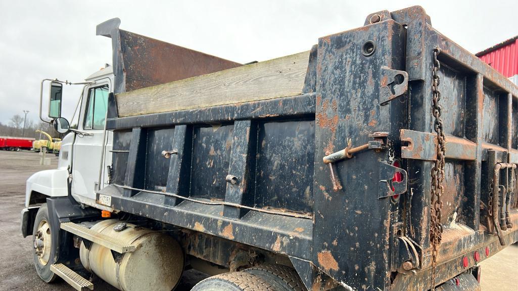 "ABSOLUTE" 1993 Mack CH600 Dump Truck