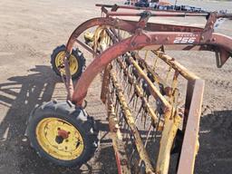 New Holland 256 Roll-a-Bar Hay Rake