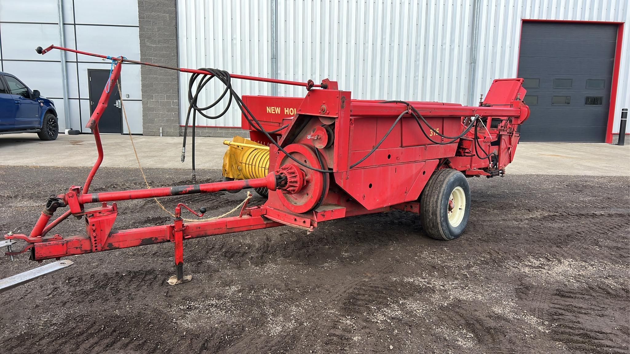 New Holland 315 Small Square Baler
