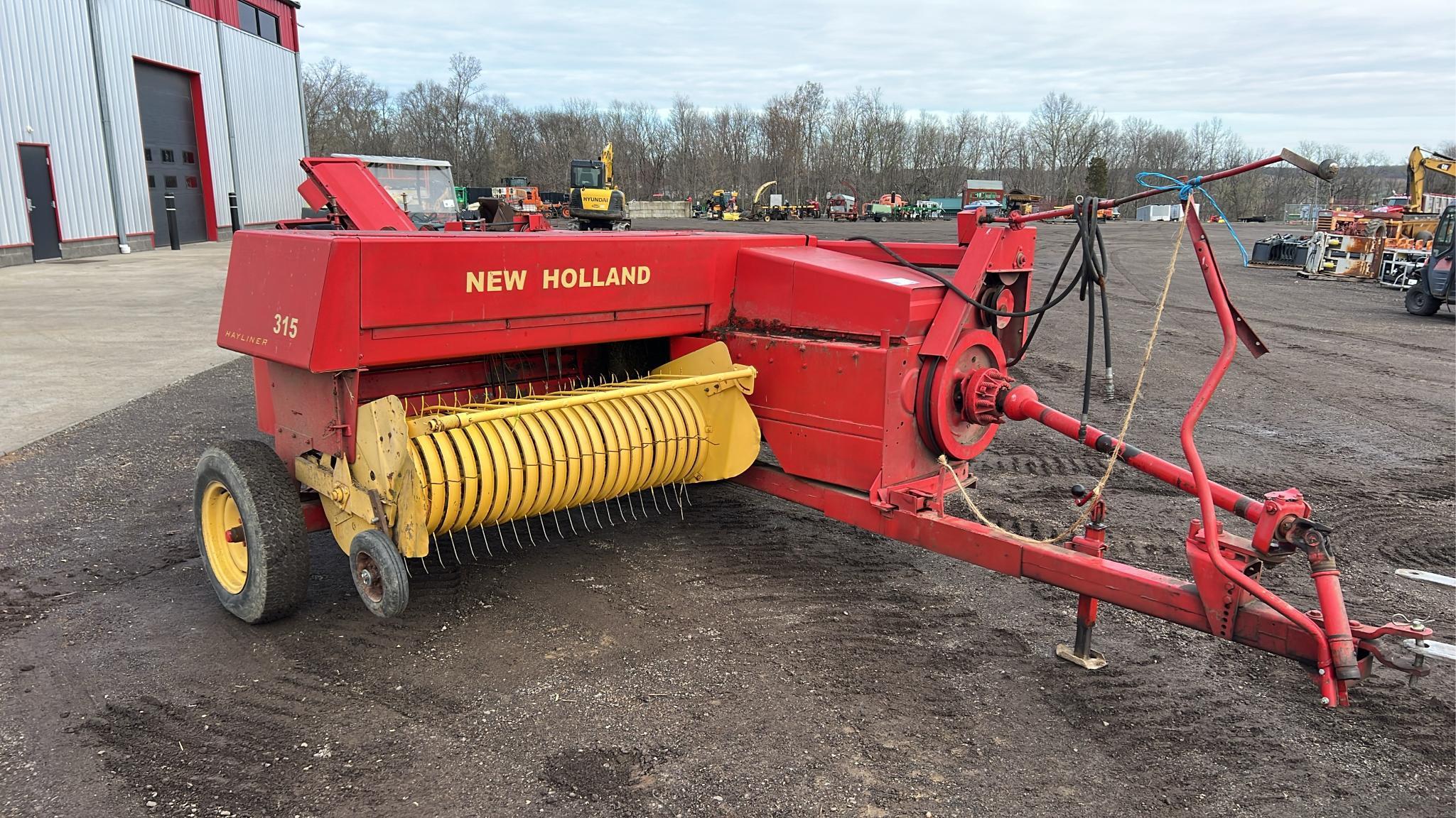 New Holland 315 Small Square Baler