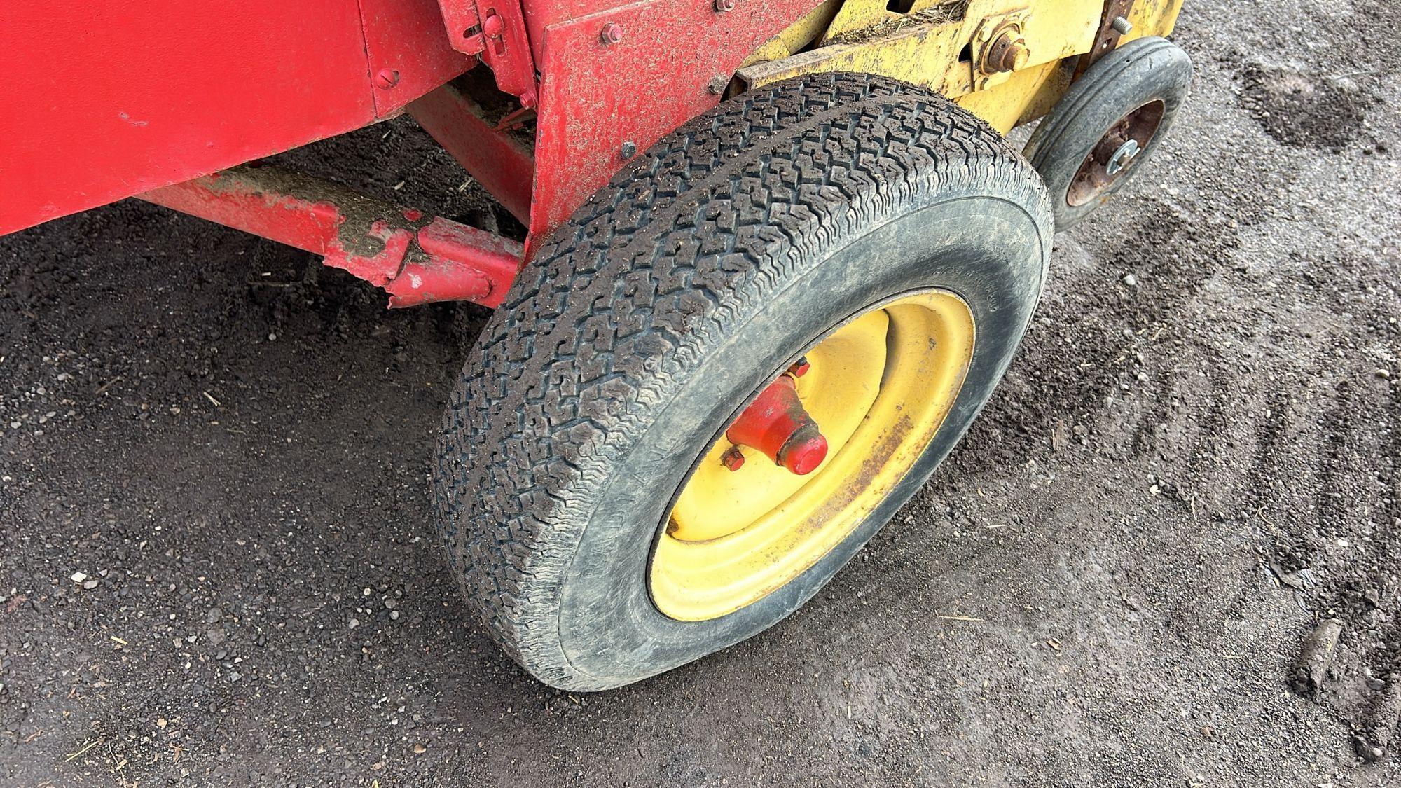 New Holland 315 Small Square Baler