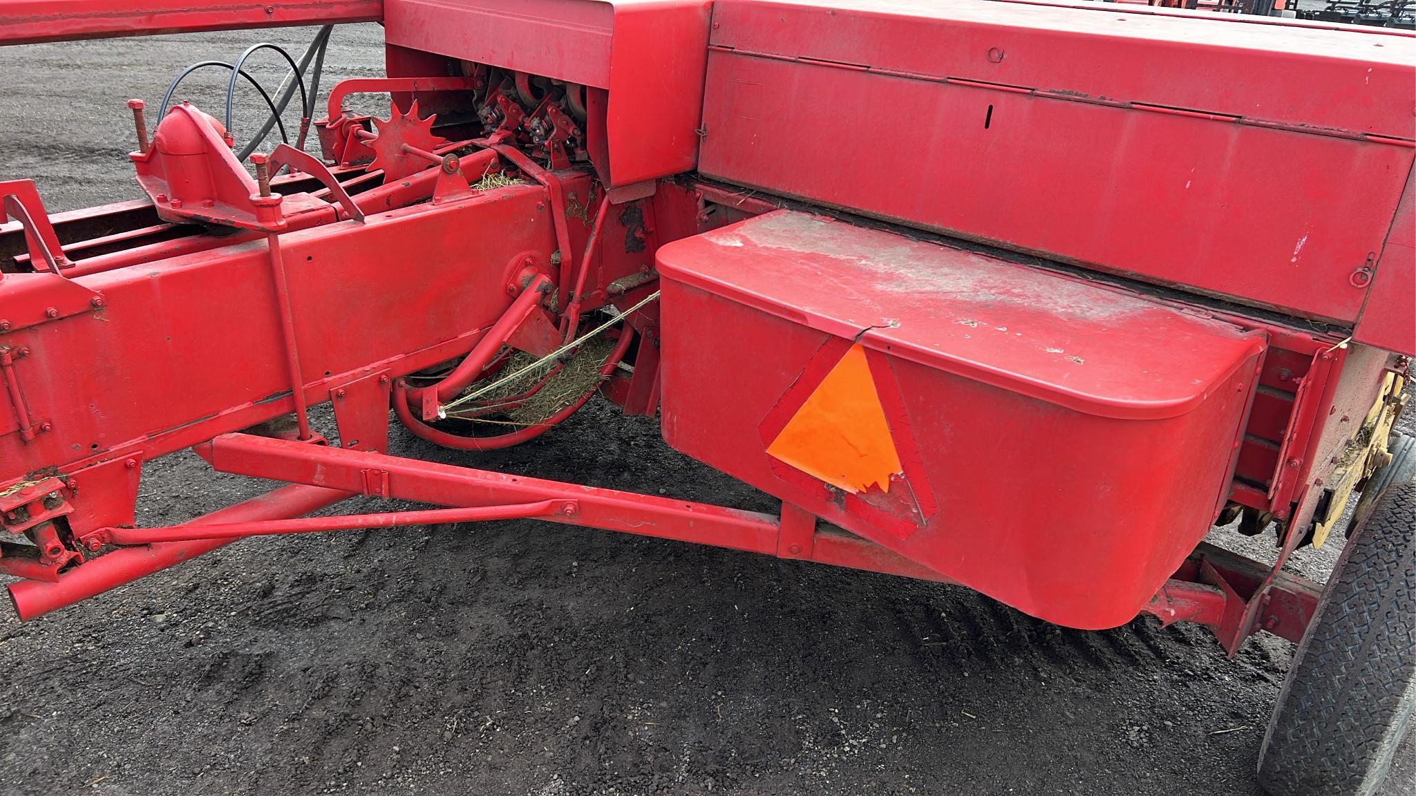New Holland 315 Small Square Baler