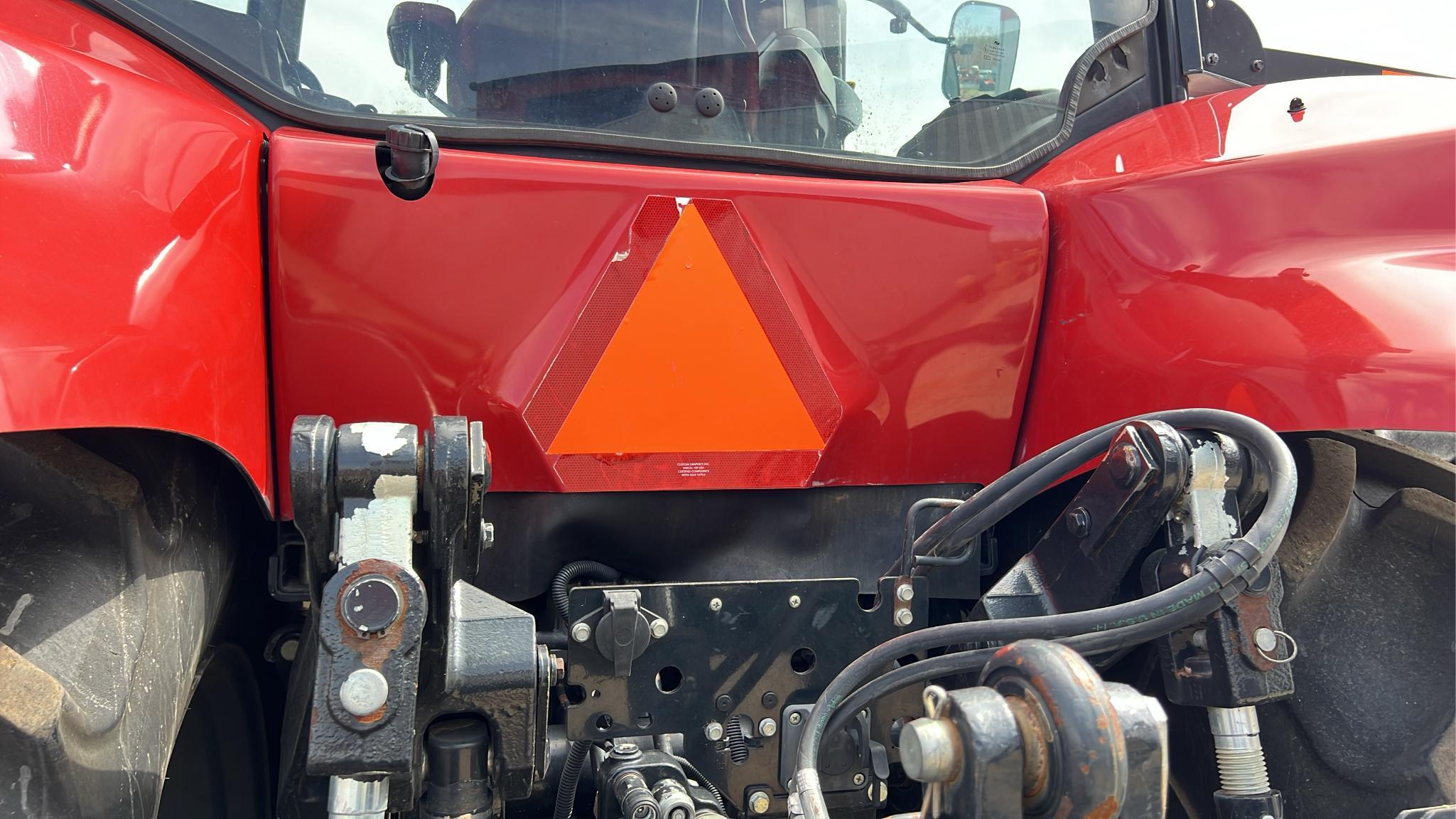 Case IH Magnum 260 MFWD Tractor