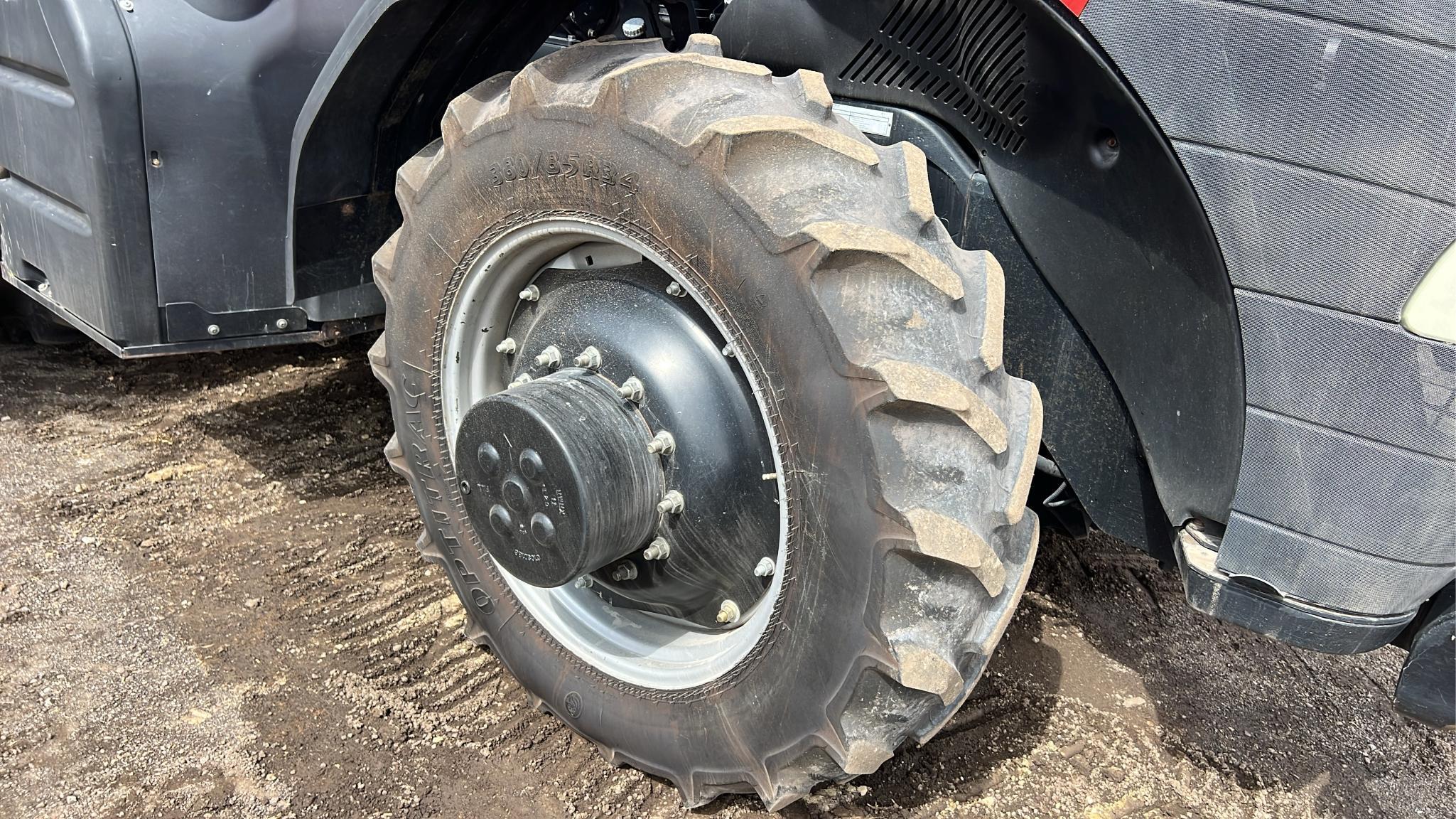 Case IH Magnum 260 MFWD Tractor