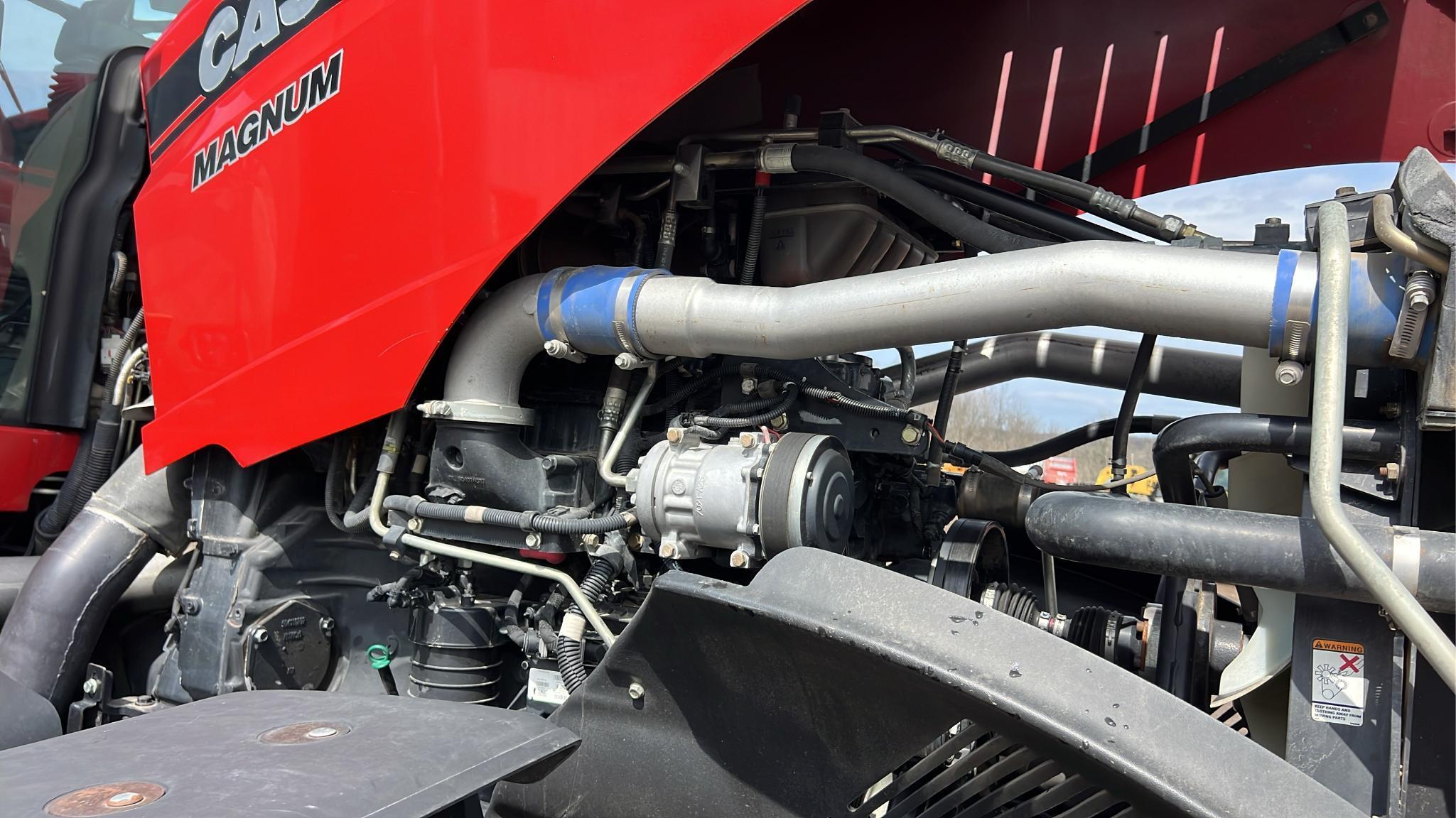Case IH Magnum 260 MFWD Tractor