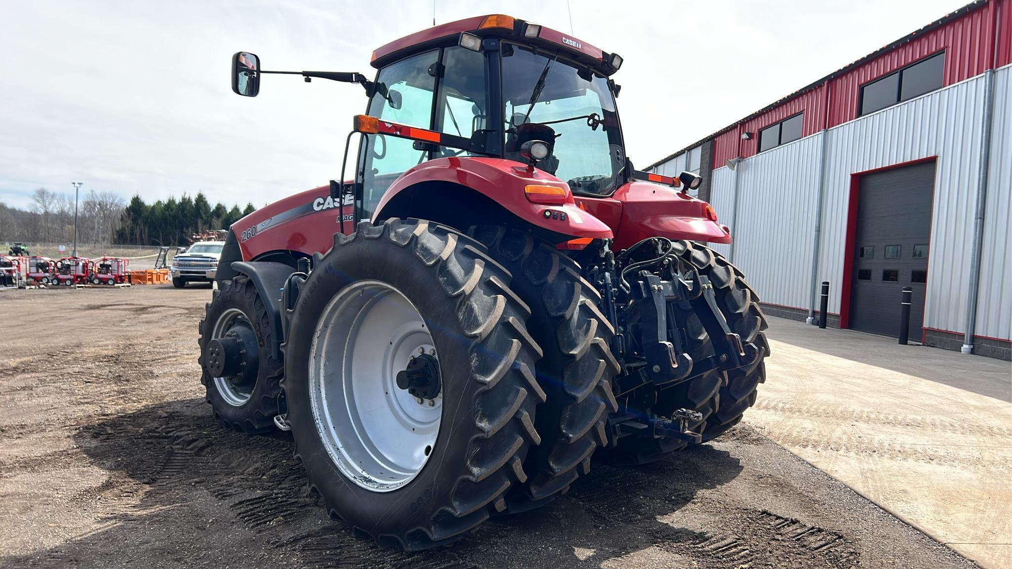 Case IH Magnum 260 MFWD Tractor