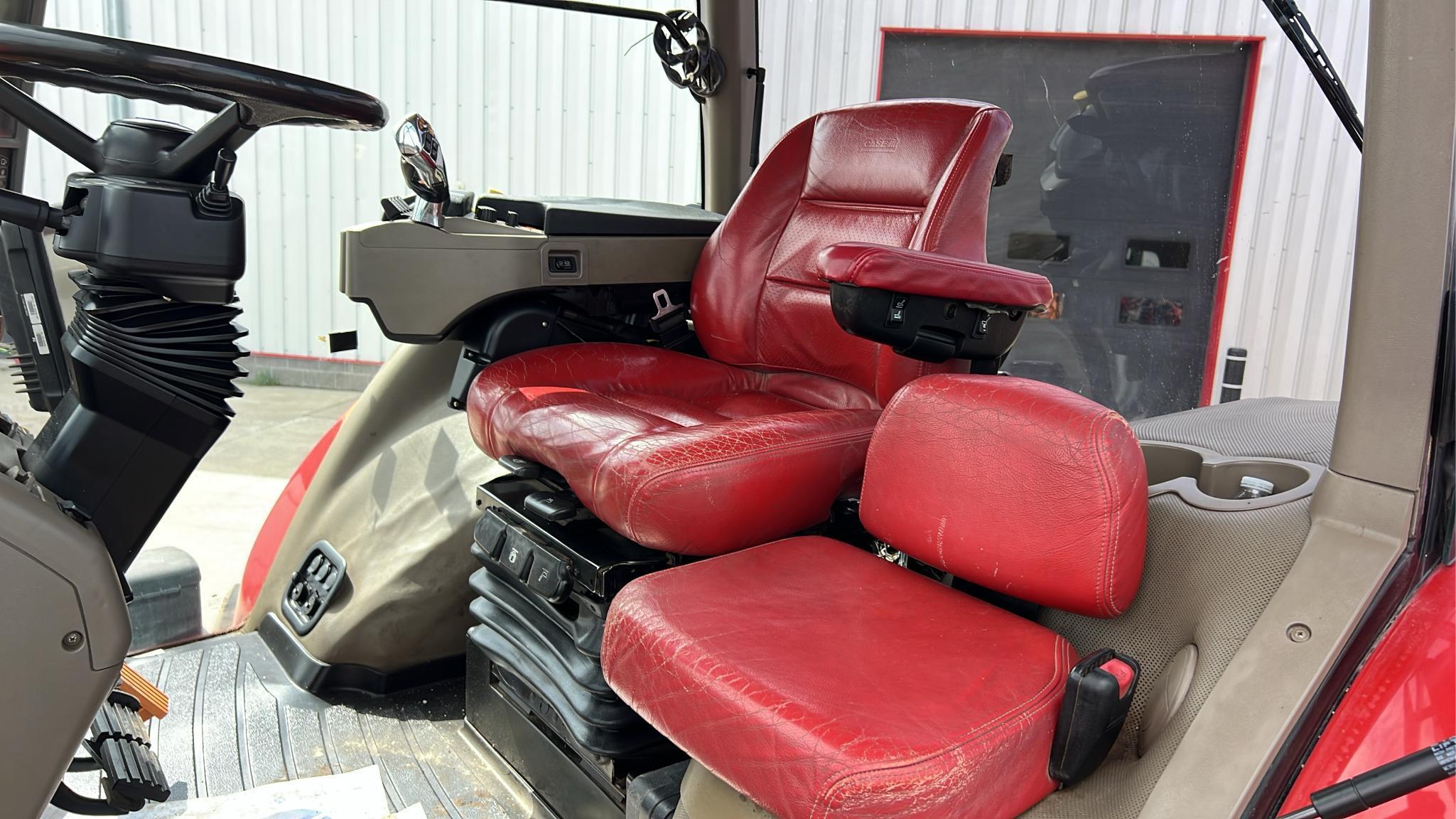 Case IH Magnum 260 MFWD Tractor