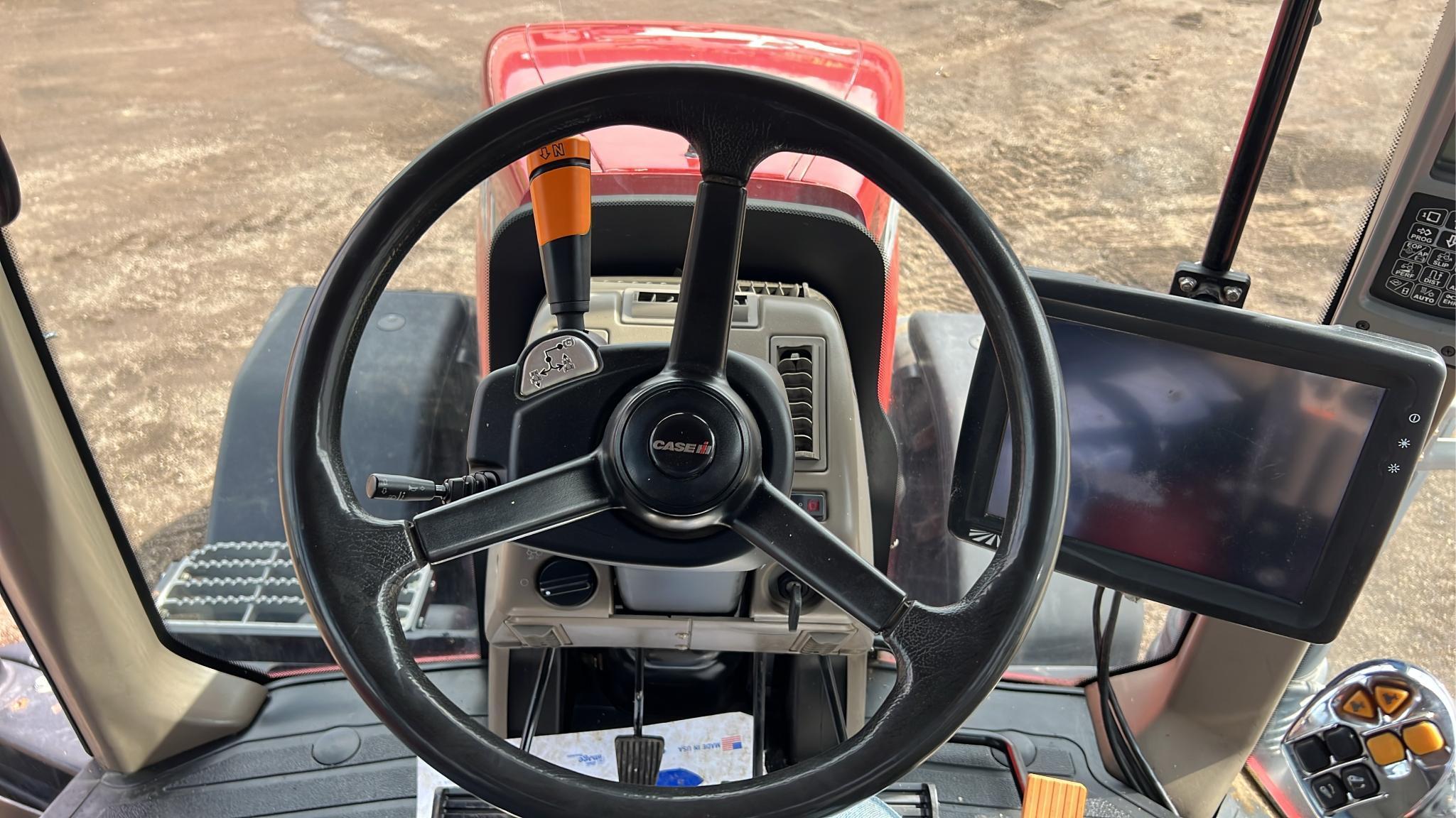 Case IH Magnum 260 MFWD Tractor